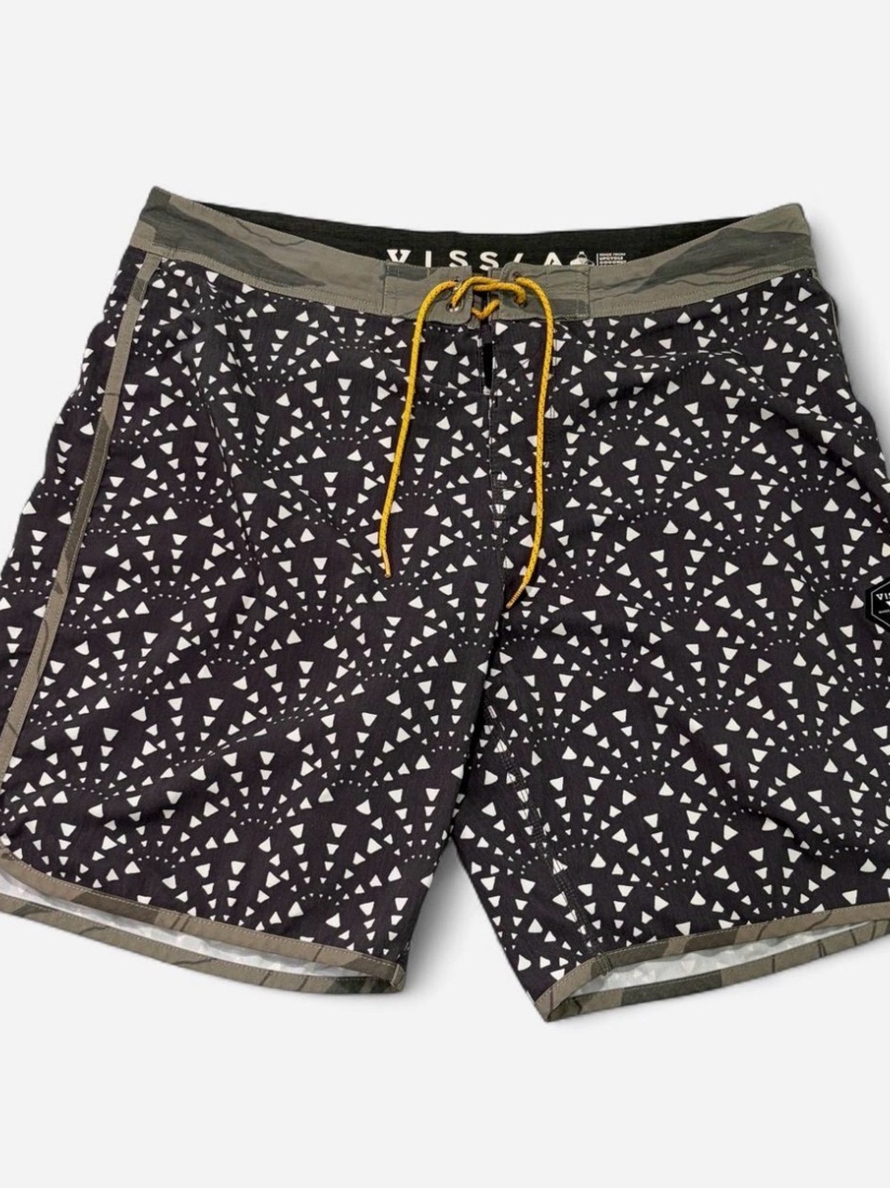 Vissla Black Geometric Print Boardshorts Men’s 36 Surf Swim Trunks